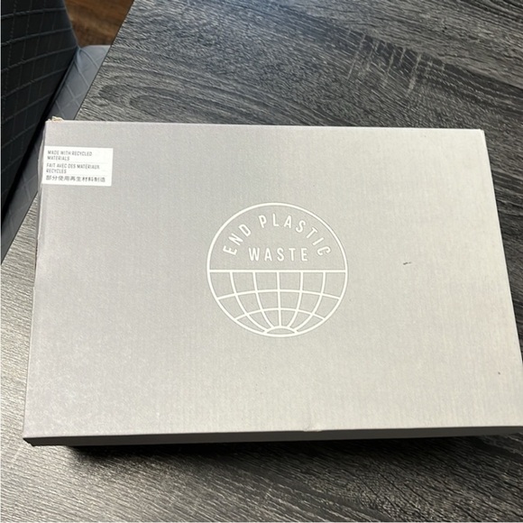 ADIDAS WOMENS THREE STRIPE QUESTAR SIZE 8 RUNNING SHOE PINK RED CORAL w/BOX - Picture 10 of 11